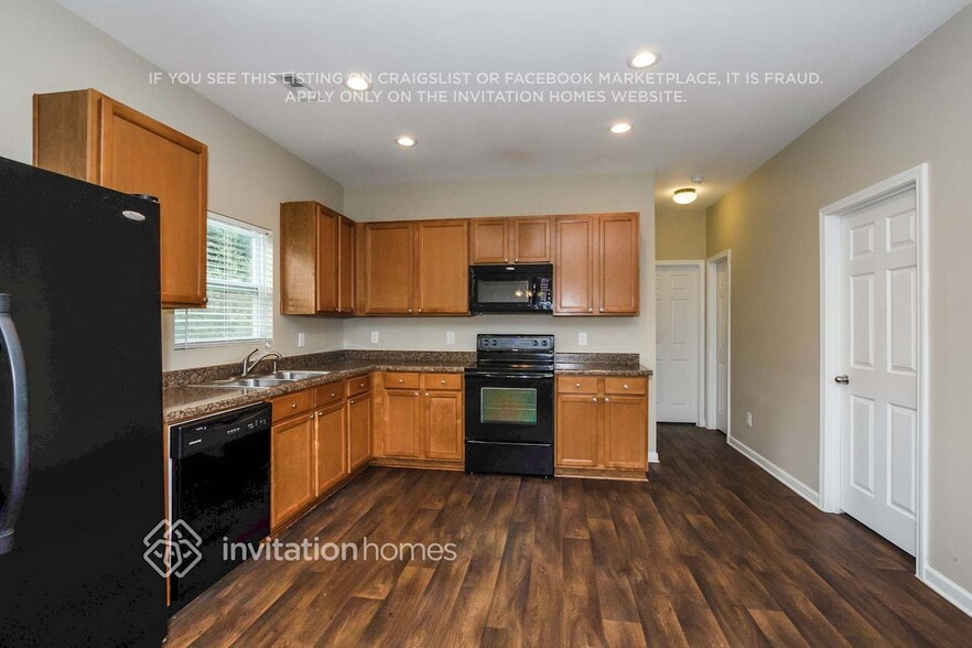 Building Photo - 4007 Blue Stream Ln