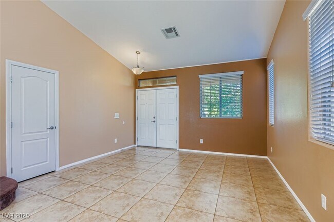 Building Photo - 264 Quail Ranch Dr