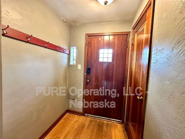 Building Photo - 5120 Franklin St