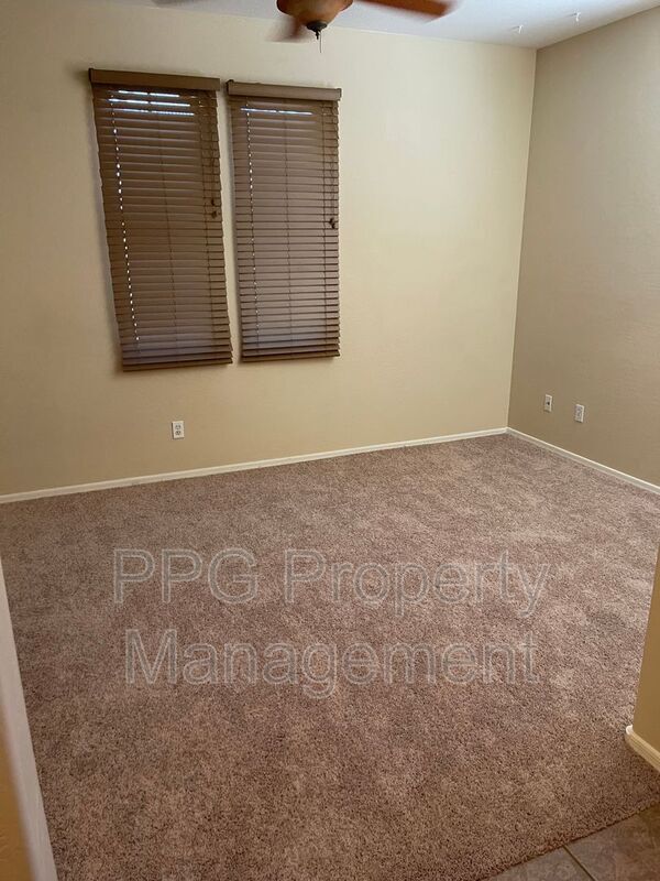 Building Photo - 11824 N 144th Dr