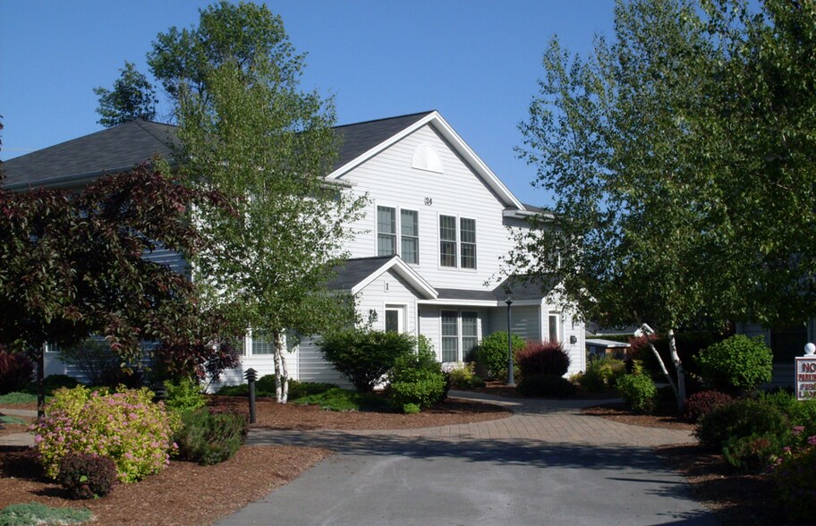 Building Photo - 28 Glen Dr