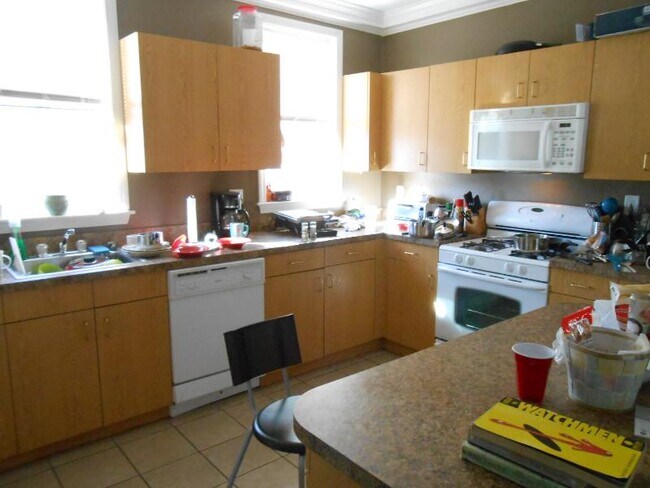 Building Photo - 15 Farrington Ave