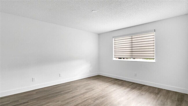 Building Photo - 1723 SW 109th Ter
