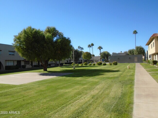 Building Photo - 6933 E Osborn Rd