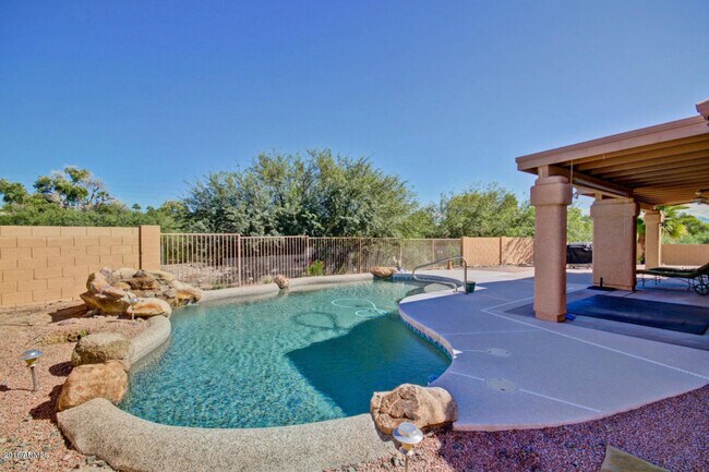 Building Photo - 14052 N La Casa Dr