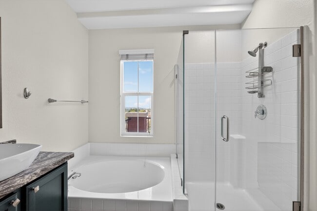 Building Photo - 1357 Sky Ridge Ct