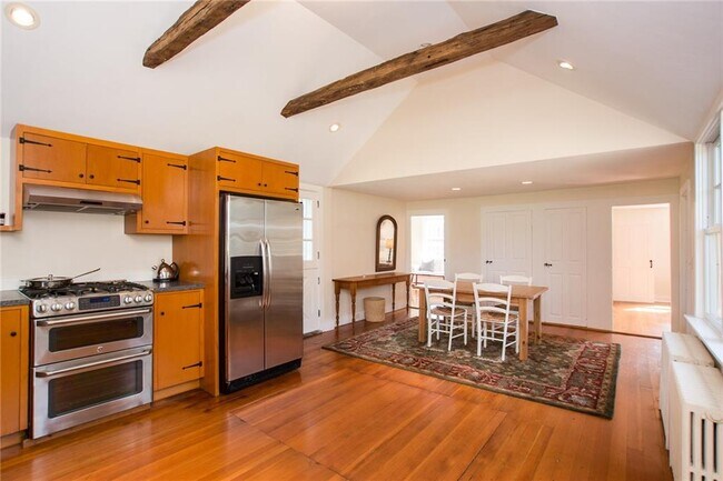 Building Photo - 15 Snell Rd