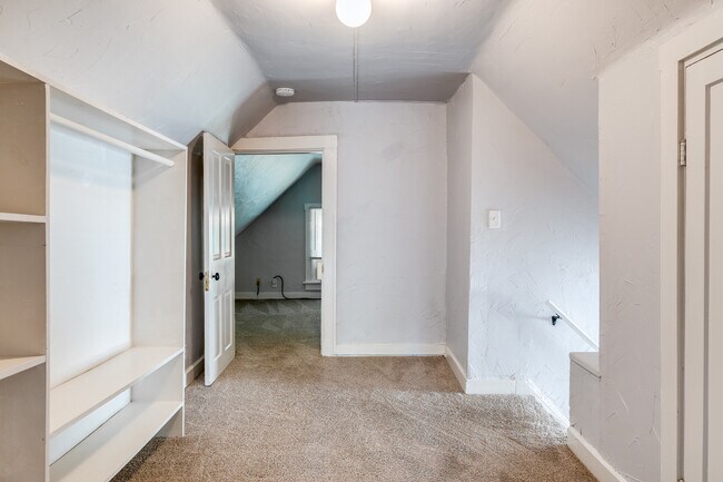 Building Photo - 2217 Jefferson Ave