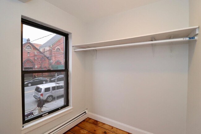 Building Photo - 603 Jersey Ave