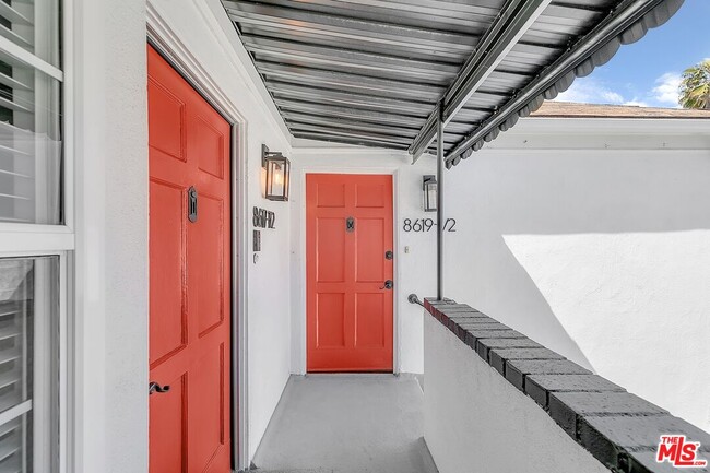 Building Photo - 1/2 W Olympic Blvd