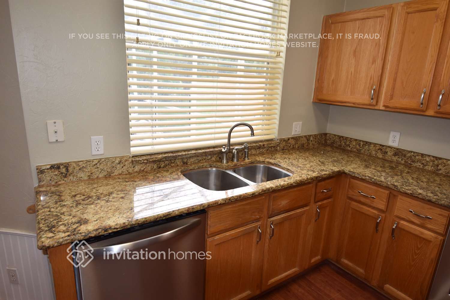 Building Photo - 15062 Oak Chase Ct