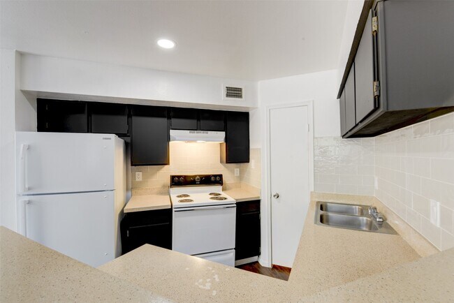 Building Photo - 7200 W T C Jester Blvd