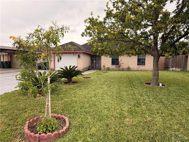 Building Photo - 13 E Pine Creek