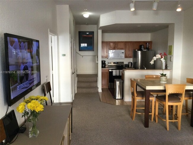 Building Photo - 4601 Yellowgold Rd W