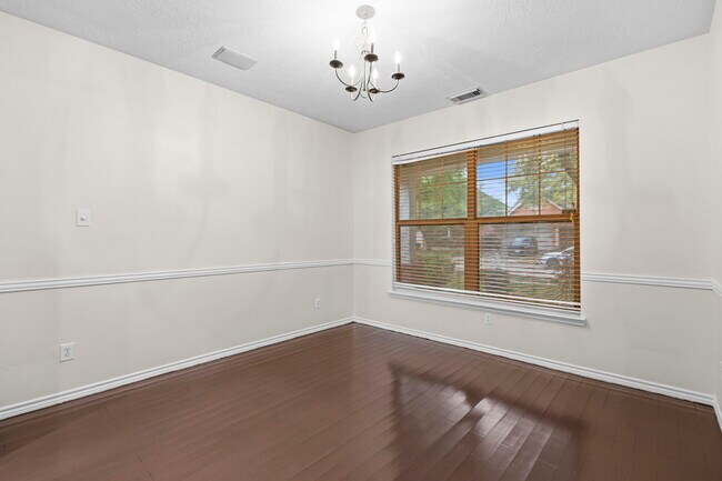 Building Photo - 4914 Trailing Clover Ct