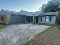 Building Photo - 2601 Driskill Dr