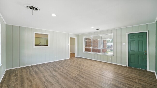 Building Photo - 476 Granada Dr