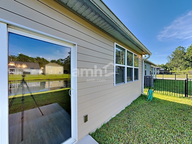 Building Photo - 3084 Creek Village Ln