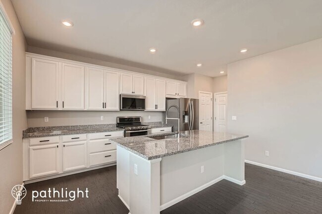 Building Photo - 720 Penstemon Dr