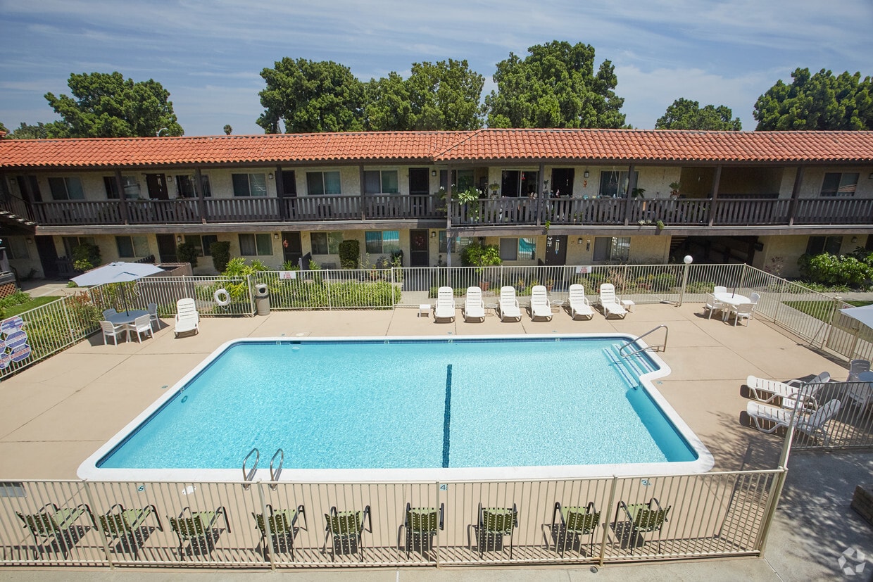 Villa Pointe Apartments Orange