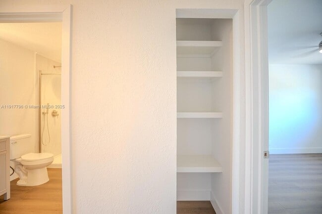 Building Photo - 2795 N 40th Ave