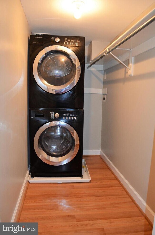 Building Photo - 3446 Diehl Ct