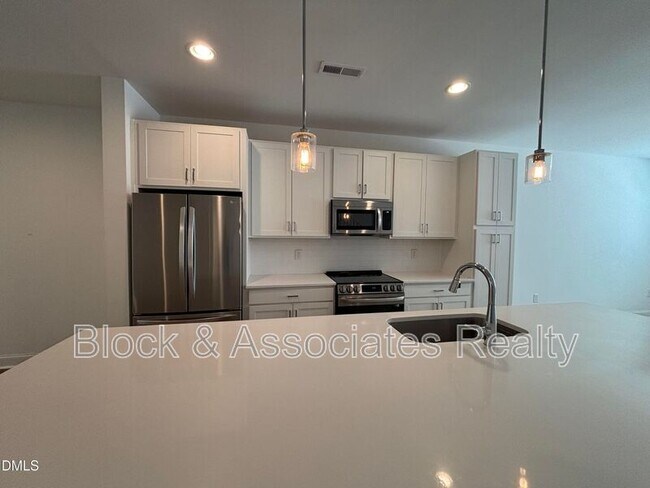 Building Photo - 5710 Parker Pnes Ct