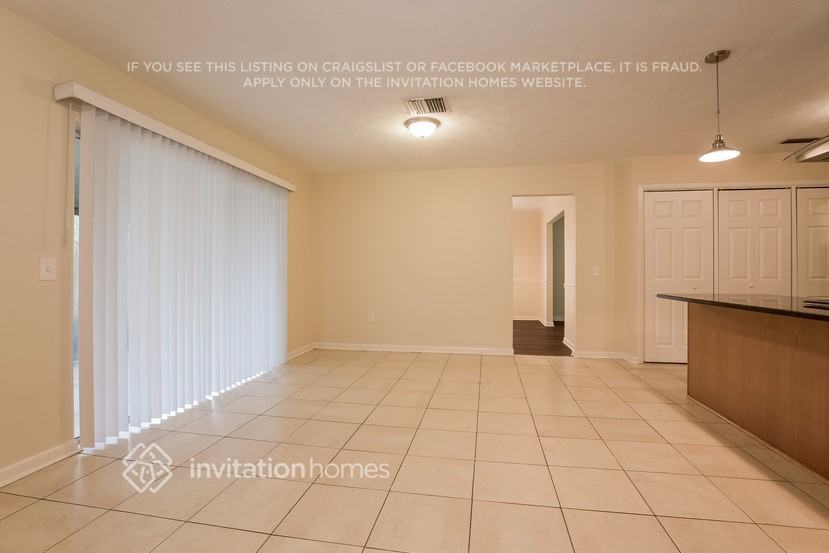 Building Photo - 2314 Medford Ln