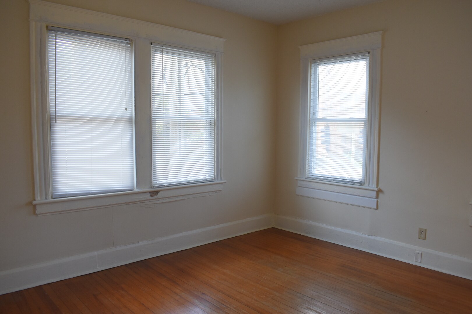Building Photo - 417 N 5th Ave