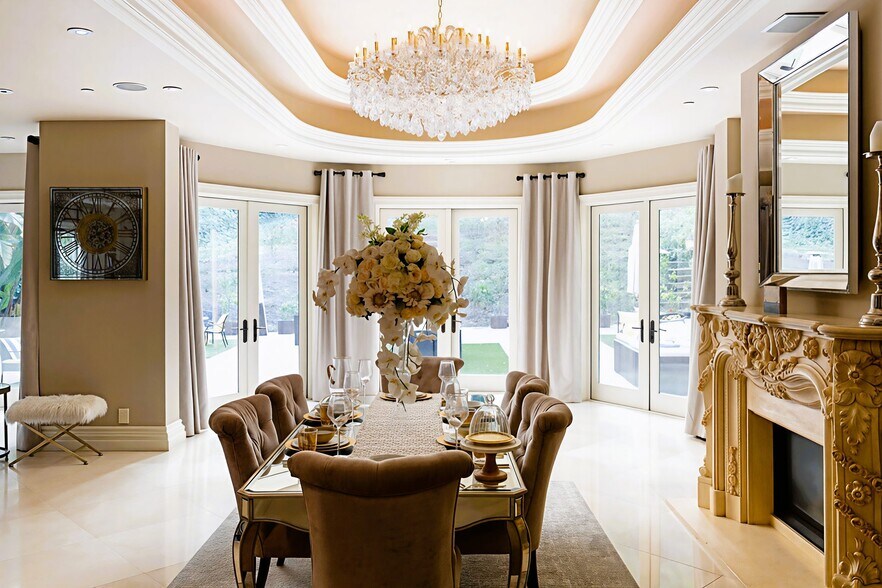 Building Photo - 1331 Roscomare Rd