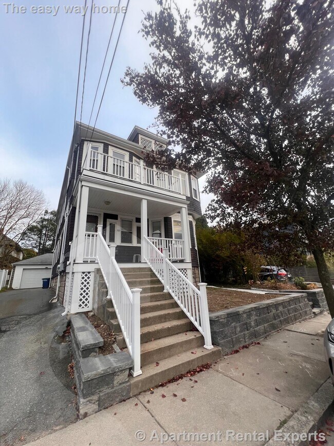 Building Photo - 110 W Quincy St