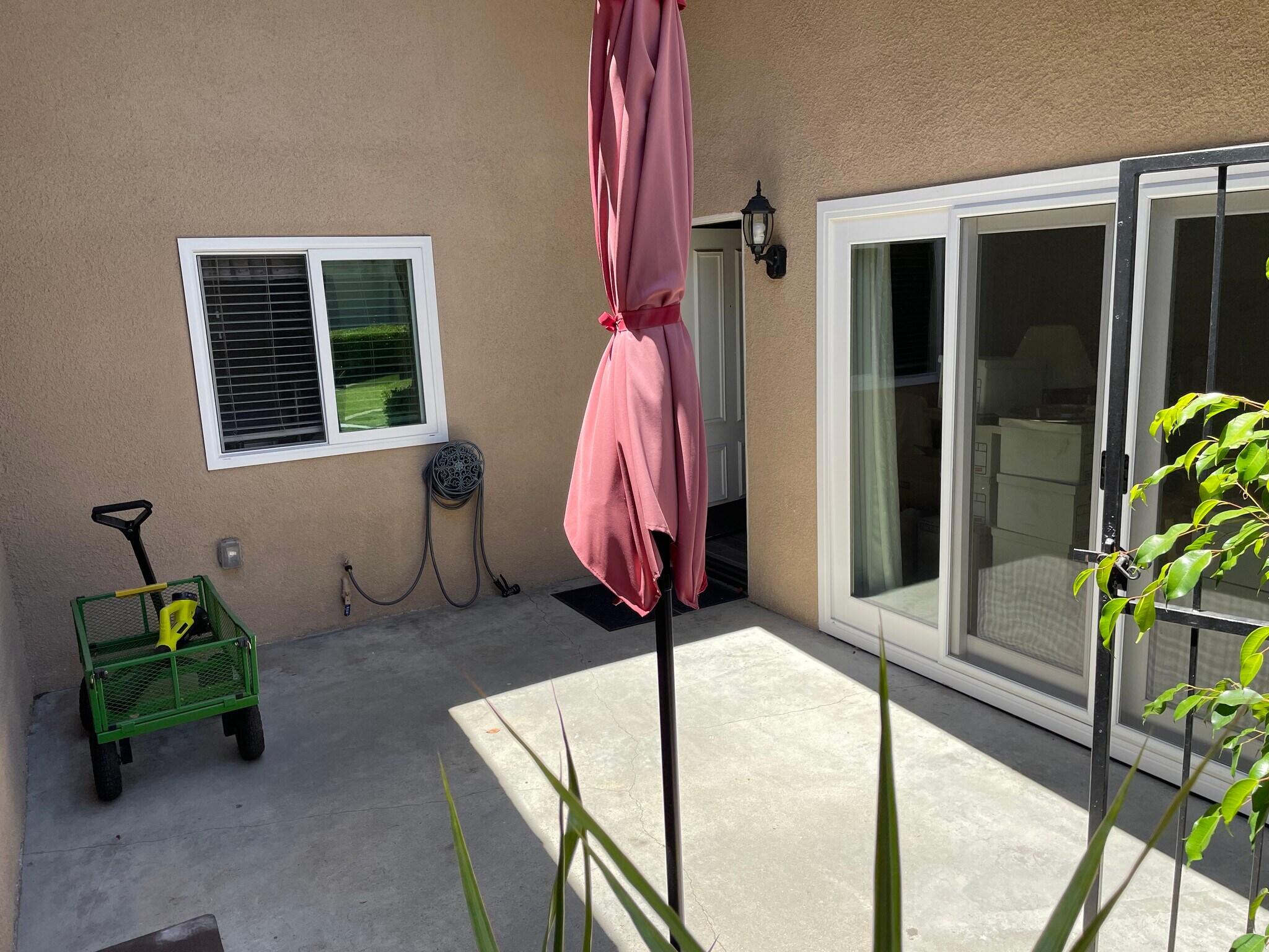 Building Photo - 8856 Sutter Cir