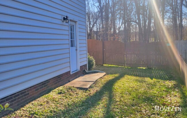 Building Photo - 3608 Brookstone Trail