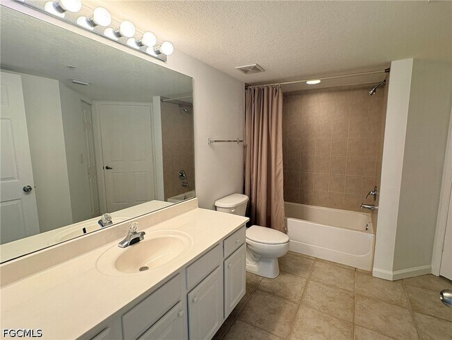 Building Photo - 4127 Residence Drive