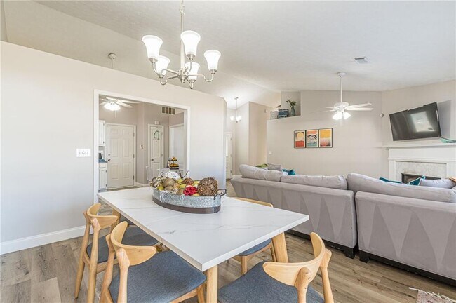 Building Photo - 3195 Jorden Crest Ct NW