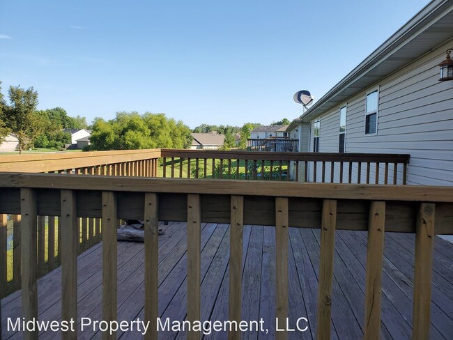 Building Photo - 4 br, 3 bath House - 6191 N Gregory Dr