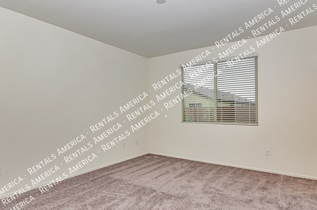 Building Photo - 8821 E Stone Meadow Cir