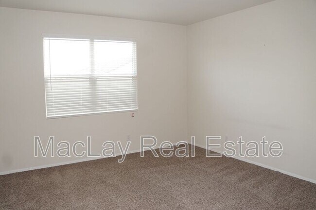 Building Photo - 1083 W Chimes Tower Dr