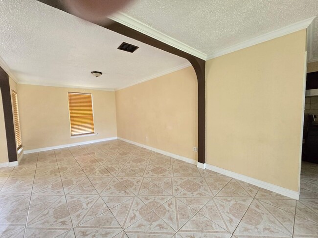 Building Photo - 822 Ivy Hollow St