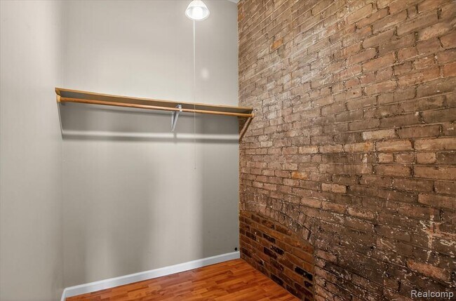 Building Photo - 1104 4th St