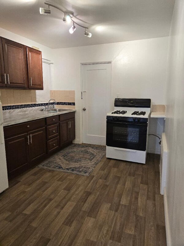Building Photo - 3376 S Sherman St