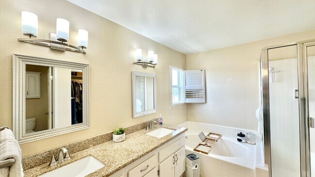 Building Photo - 5010 Golondrina Way