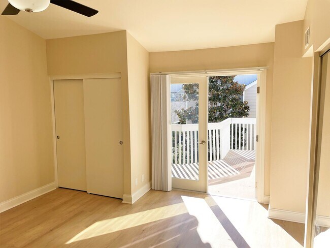 Building Photo - Bright  Upstairs Two Bedroom Condo at Strands Beach with Ocean View