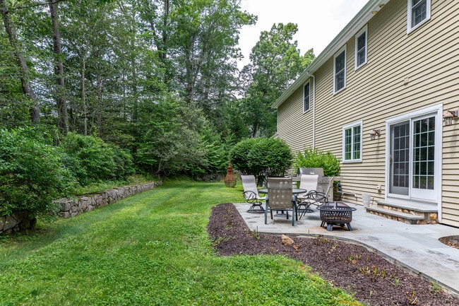 Building Photo - 15 Logging Trail Ln