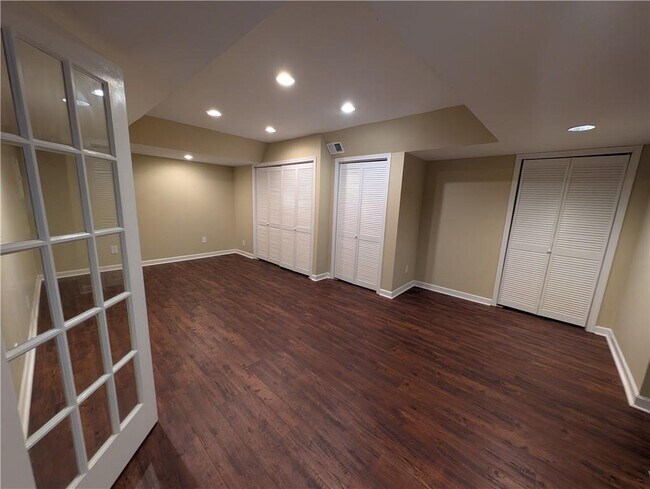 Building Photo - 4492 Chattahoochee Plantation Dr SE