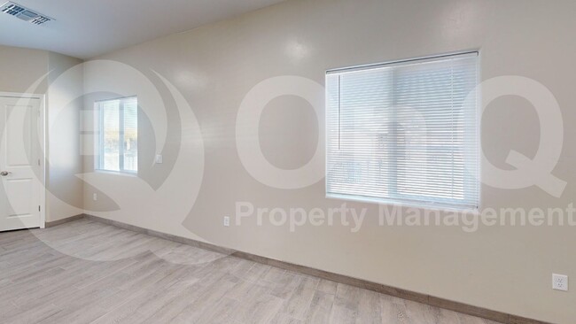 Building Photo - 442 E Wilcox Dr