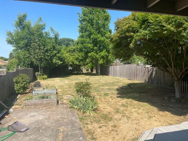 Building Photo - Welcome to Your Backyard Paradise!