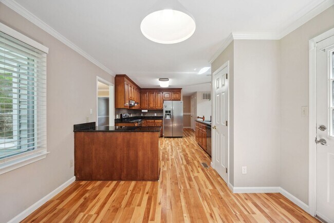 Building Photo - 304 Lynn's Way Yorktown VA 23962: Freshly Painted Updated Photos Coming !