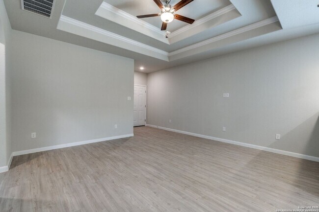 Building Photo - Stunning New Duplex Home in Seguin