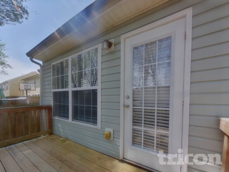 Building Photo - 501 Arrowhead Dr